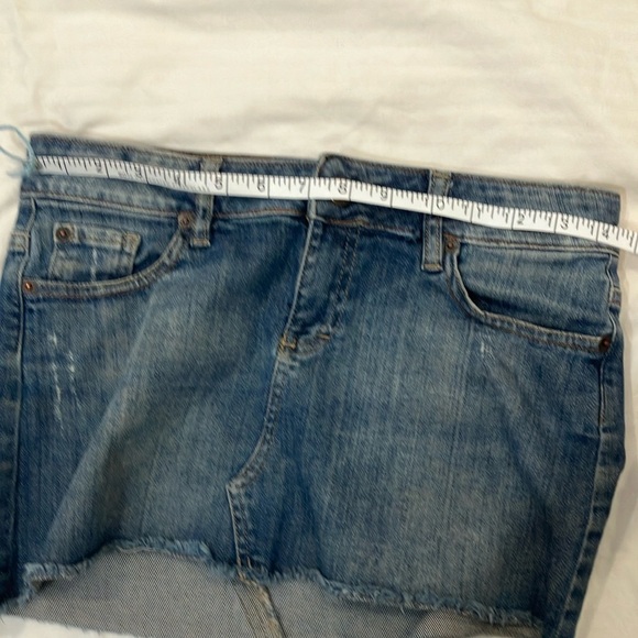 Wanama size 26 women’s Blue Denim Mini Skirt - some STAINING on behind - Picture 7 of 15